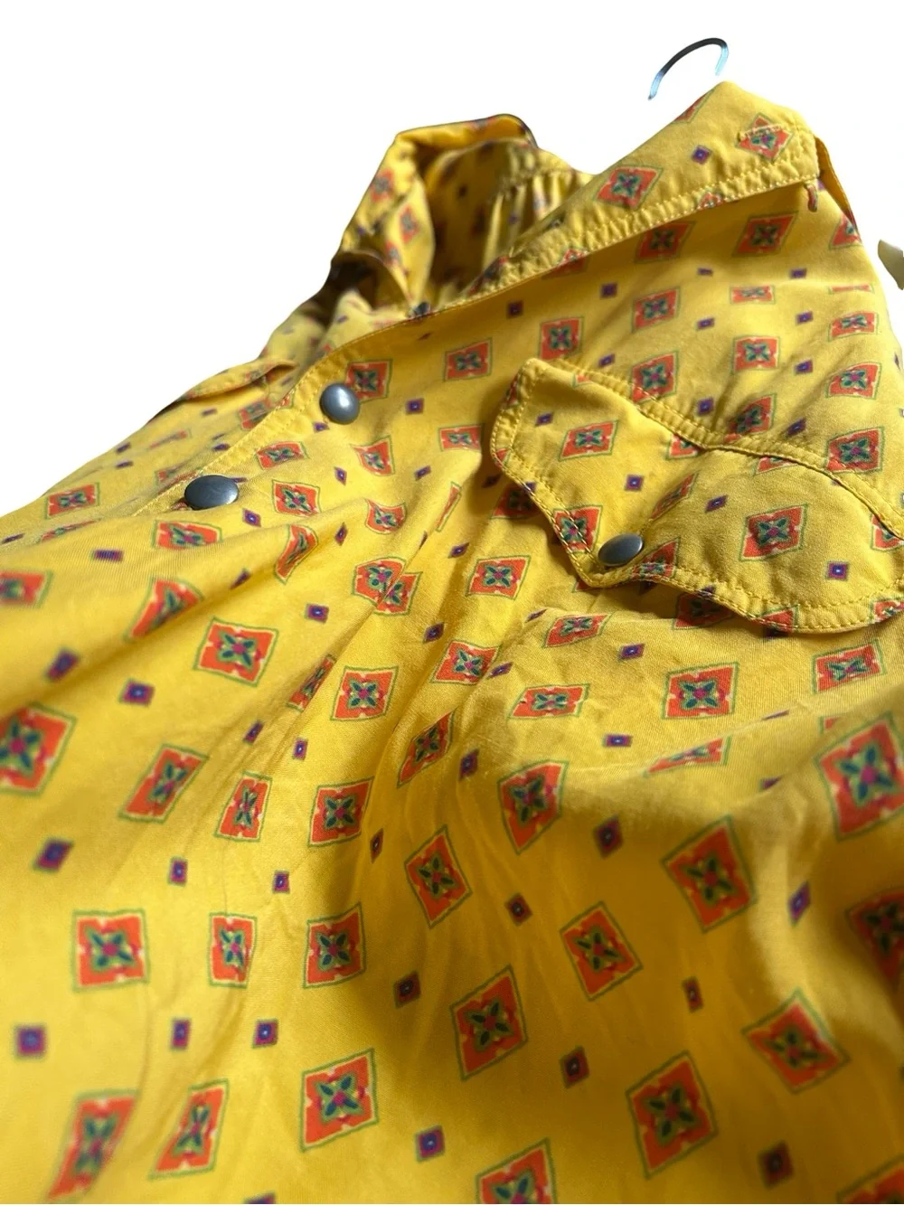 Vintage 90s Lizwear Yellow Geometric Print Rayon Button Down Shirt Size Small - Picture 8 of 11